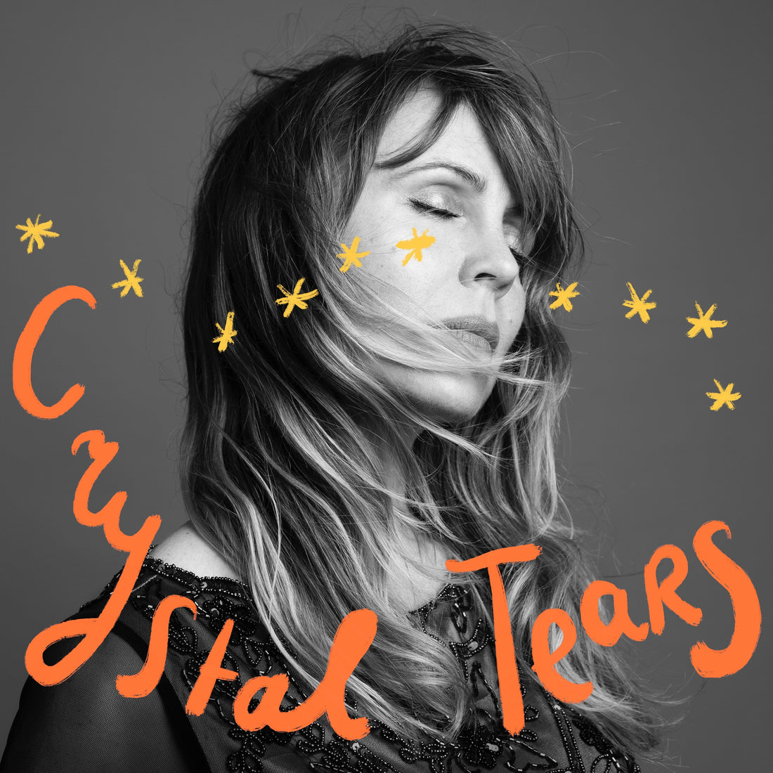 Janne Schra lets melancholy shimmer on ‘Crystal Tears’