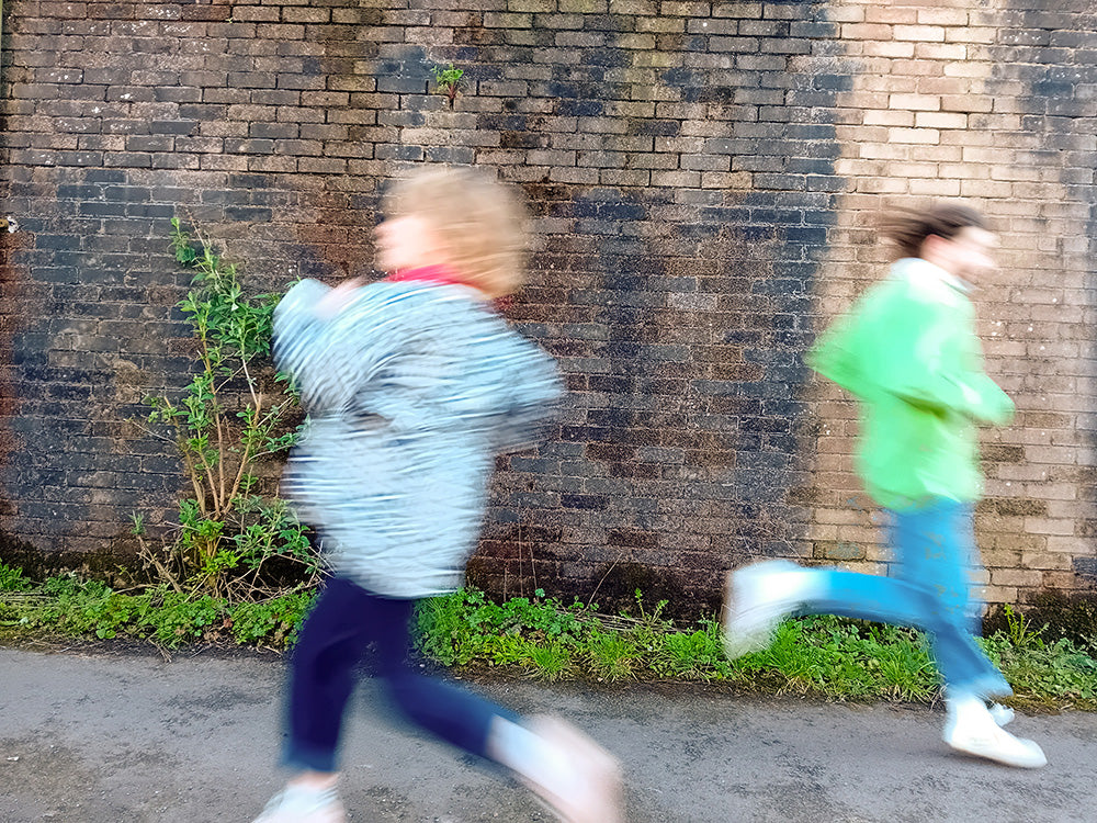 The Bug Club kondigt eerste album op Sub Pop aan met nieuwe single Lonsdale Slipons